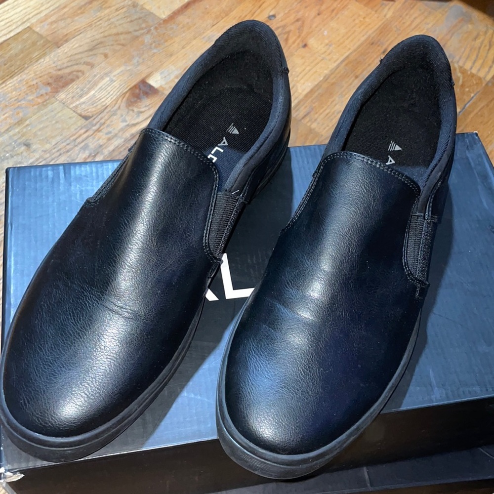 Men black loafer size 9.5